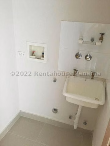 Venta de Apartamento en Vía España 22LBR9422