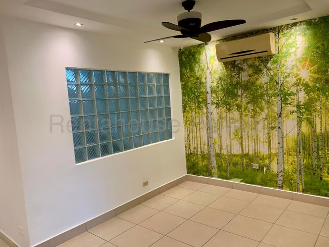 Venta de Casa en Condado del Rey Dorado Lakes KF