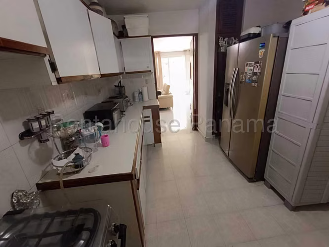 RR VENTA DE CASA EN CHANIS CASABLANCA