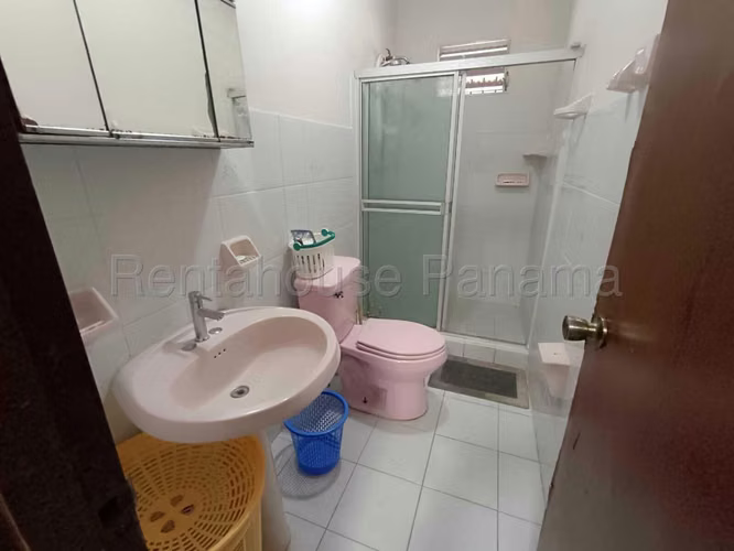 RR VENTA DE CASA EN CHANIS CASABLANCA