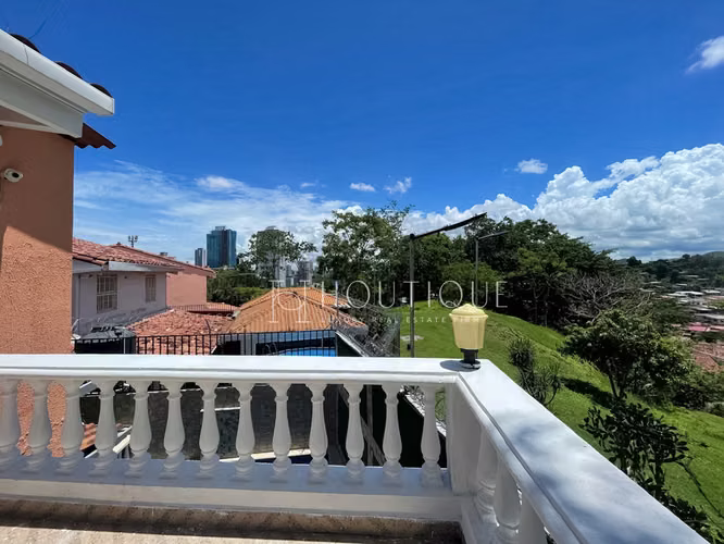 Venta de Casa en El Bosque - PH DORAL (Remodelada)
