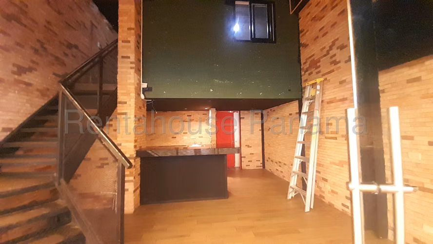 Alquiler de Local en San Francisco SANTA ELENA STRIP MA Solo Cliente Directo MC