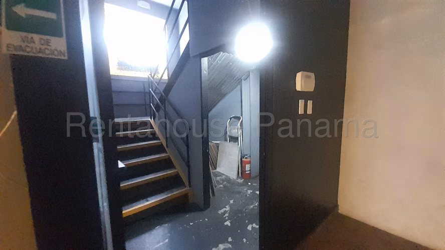 Alquiler de Local en San Francisco SANTA ELENA STRIP MA Solo Cliente Directo MC