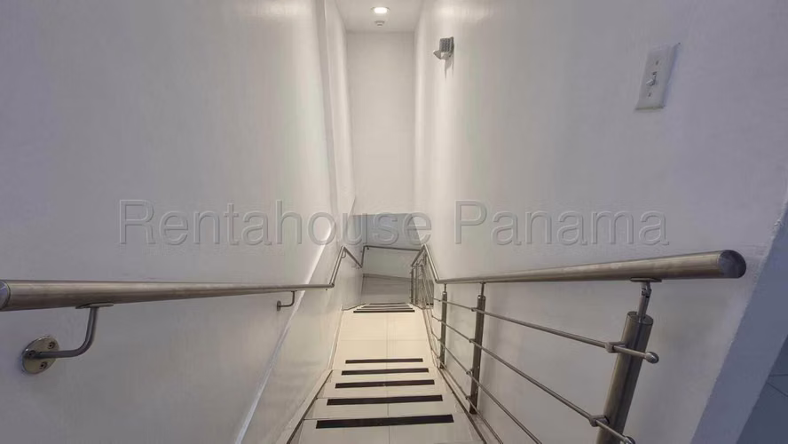 Alquiler de Local en San Francisco SANTA ELENA STRIP MA Solo Cliente Directo MC