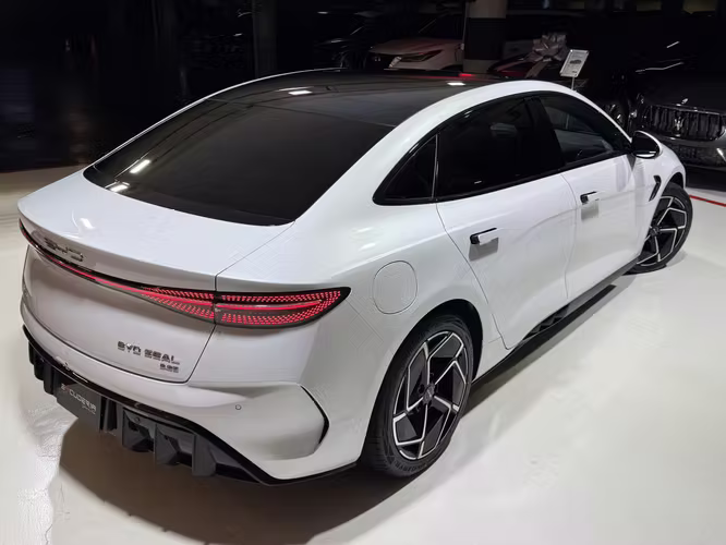 BYD Seal AWD Performance 2025