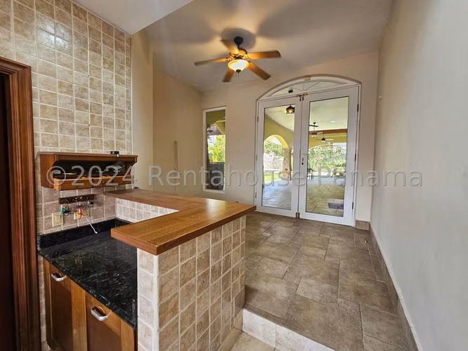 Venta de Casa en Altos del Golf Casa Unifamiliar Solo Cliente Directo LFC