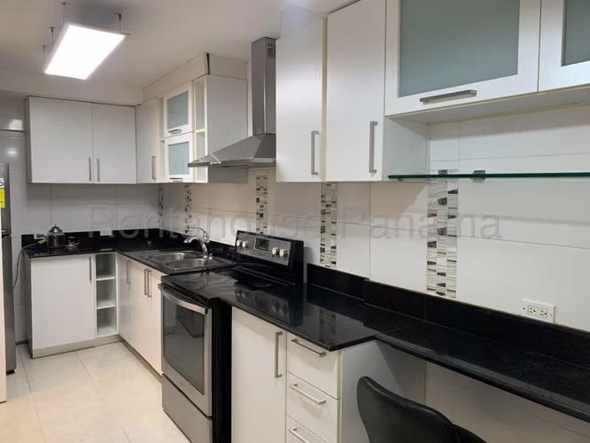 Venta de Casa en Condado del Rey Dorado Lakes Solo Cliente Directo LFC