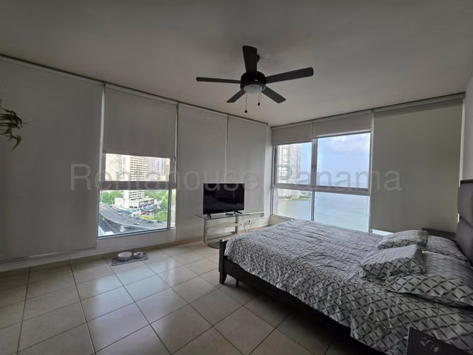 Alquiler de apartamento amoblado Avenida Balboa PH Grand Bay