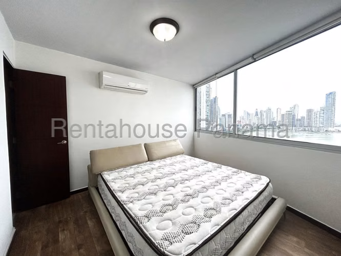 Alquiler de apartamento en Ph Marina Terrace 27MVCH559
