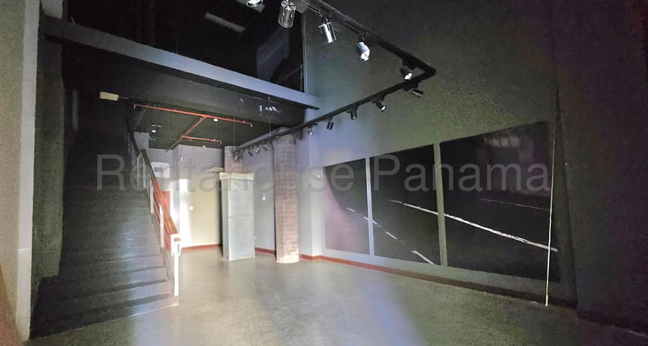 Alquiler de local de 112m2 comercial en San Francisco