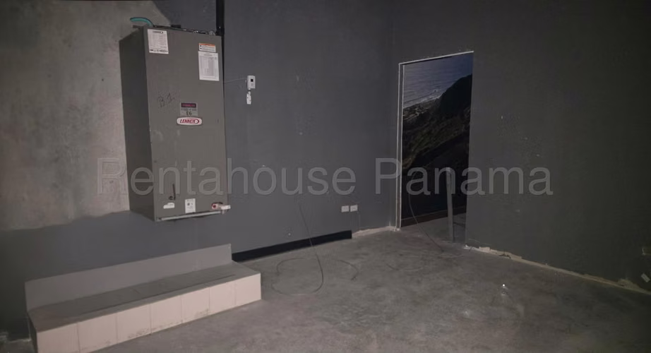 Alquiler de local de 112m2 comercial en San Francisco