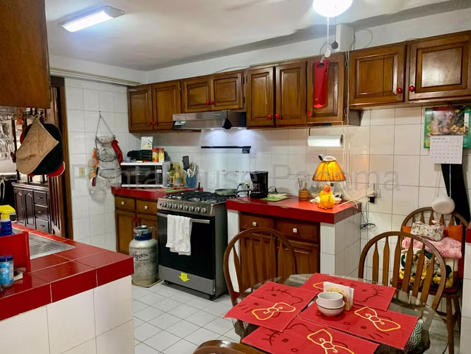 Venta de Casa en La Alameda Casa en la Alameda ANL