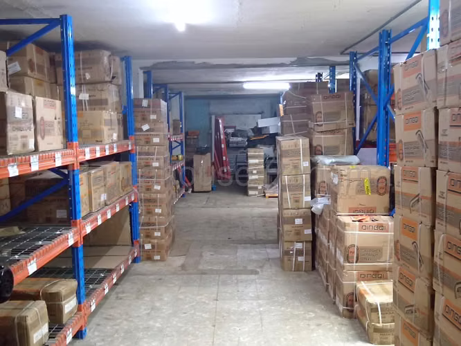 Venta de Galera en Pueblo Nuevo Edificio Comercial ANL