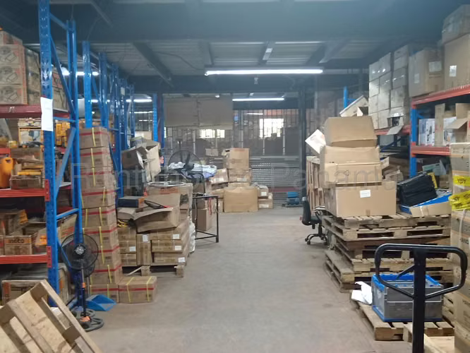 Venta de Galera en Pueblo Nuevo Edificio Comercial ANL
