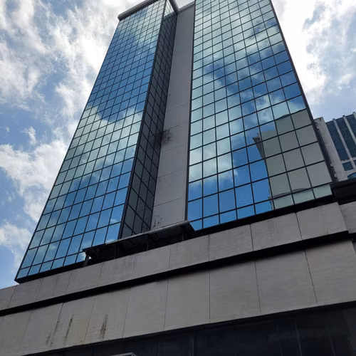 OFICINA DE 120MTS EN EDIFICIO VALLARINO, OBARRIO