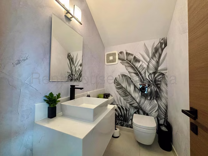 Venta de Casa en Santa Maria, The Woods (Solo Cliente Directo)