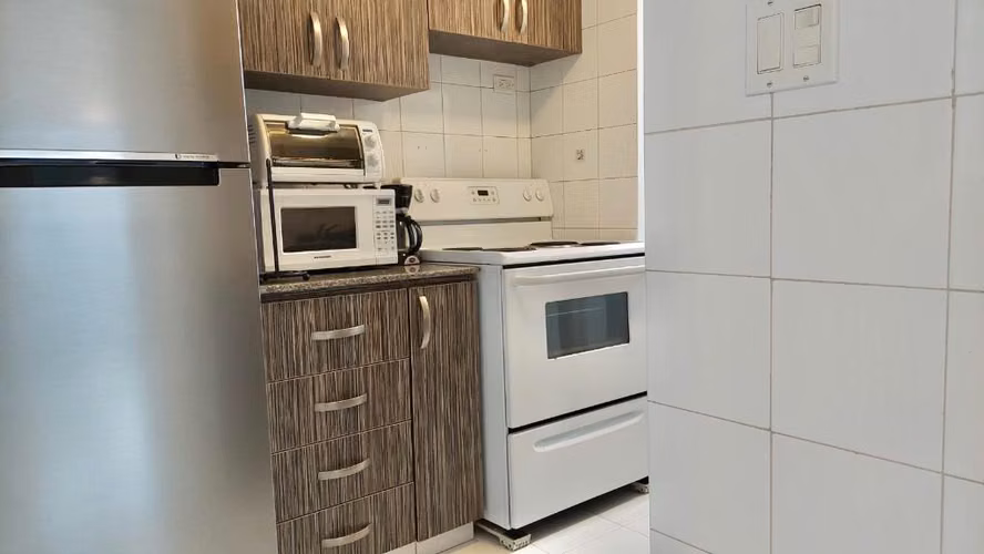 Alquilo lindo apartamento amoblado , en Marbella