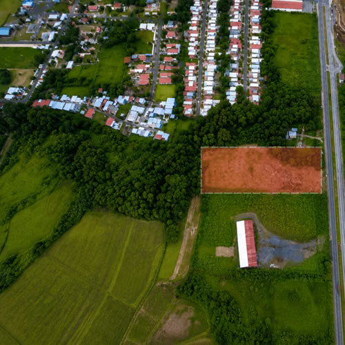 Venta de Terreno Estratégico en 24 de Diciembre – Felipillo