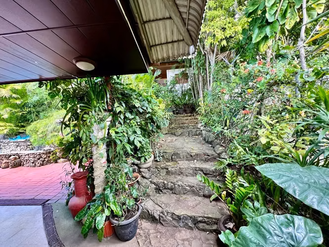 Venta de Casa de 2 niveles Hato Pintado Pueblo Nuevo - LH