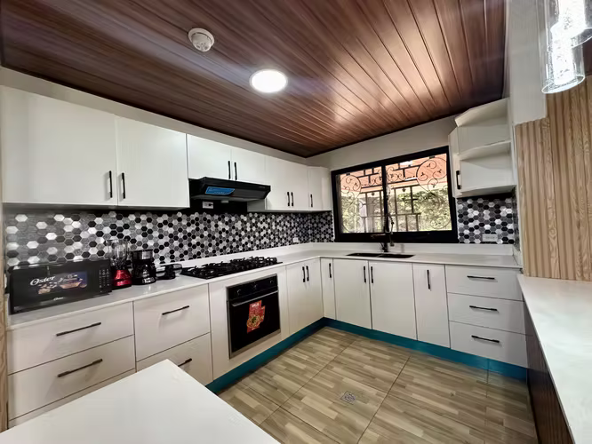 SE VENDE CASA NUEVA! DISEÑO MODERNO EN VOLCÁN