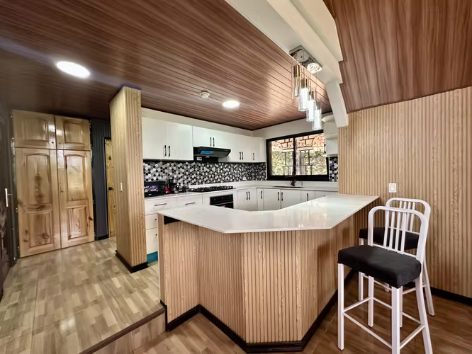 SE VENDE CASA NUEVA! DISEÑO MODERNO EN VOLCÁN