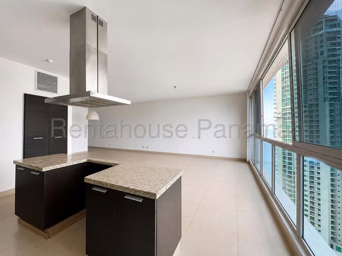 Venta de apartamento en Punta Pacifica AK