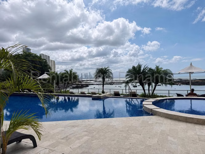 Venta de apartamento en Punta Pacifica AK