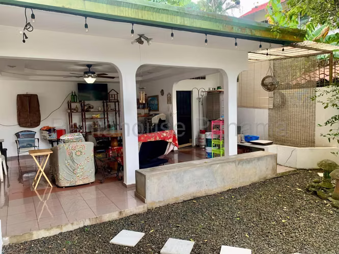 Casa en venta La Alameda 27YCG589