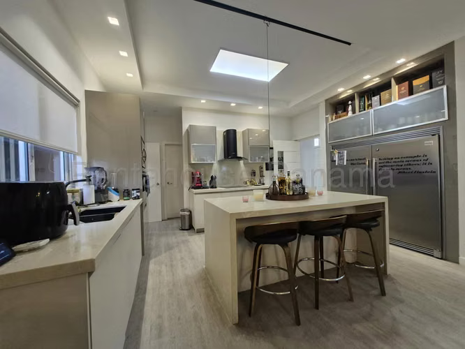 Casa en venta en Costa Sur Sunset Coast 27YCG593