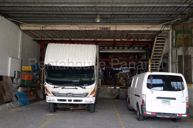 Venta Galera Pueblo Nuevo - YD