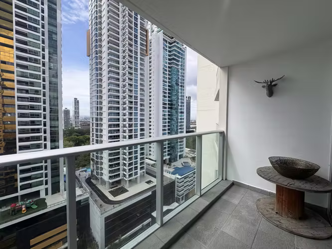 SE ALQUILA APARTAMENTO-COSTA DEL ESTE