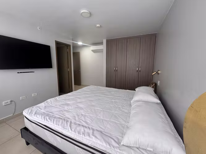 SE ALQUILA APARTAMENTO-COSTA DEL ESTE