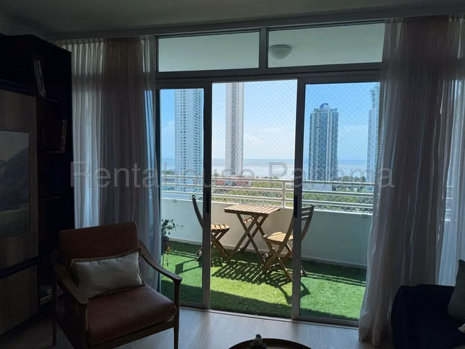 Alquiler de apartamento en Costa del Este AK