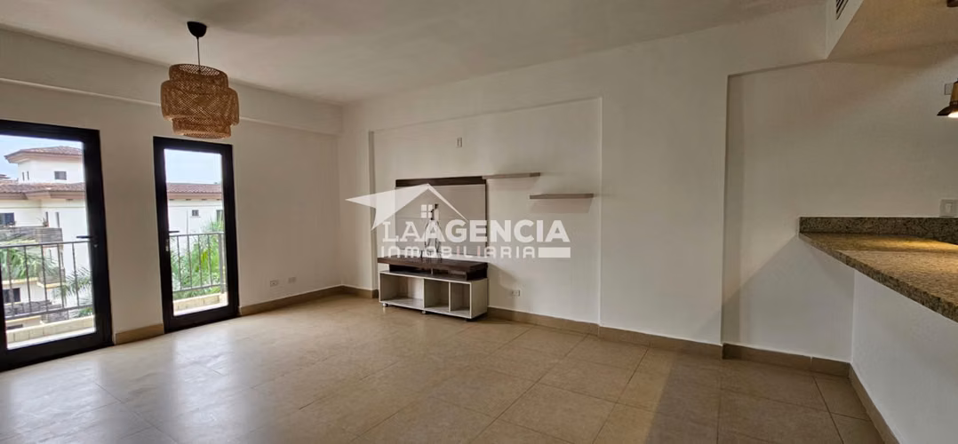 Albrook, Alquiler de Apartamento en Embassy Village con vista al residencial