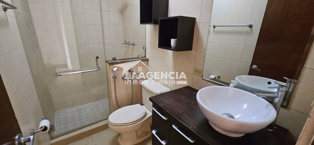 Albrook, Alquiler de Apartamento en Embassy Village con vista al residencial