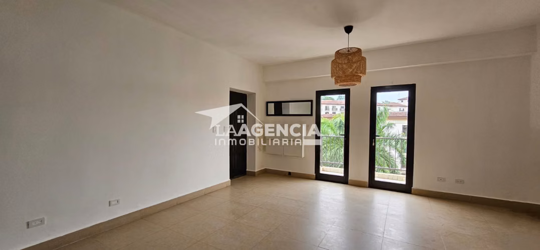 Albrook, Alquiler de Apartamento en Embassy Village con vista al residencial