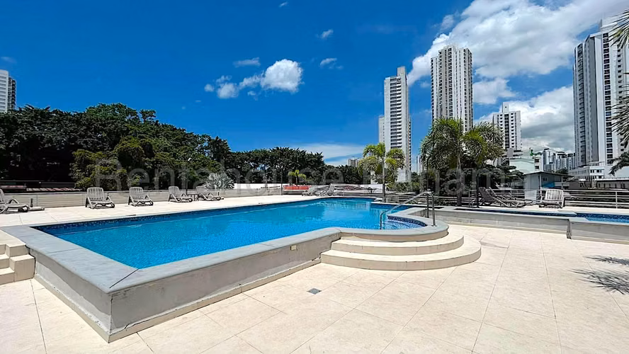 Se Vende Apartamento en Carrasquilla LA27-568