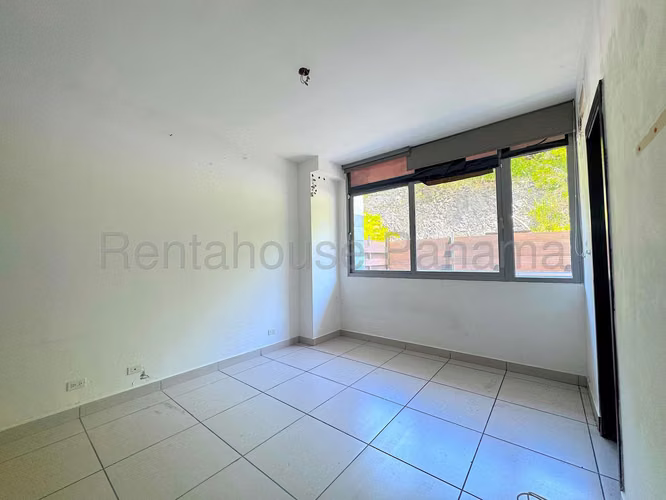 Se Vende Apartamento en Altos de Panama LA27-435