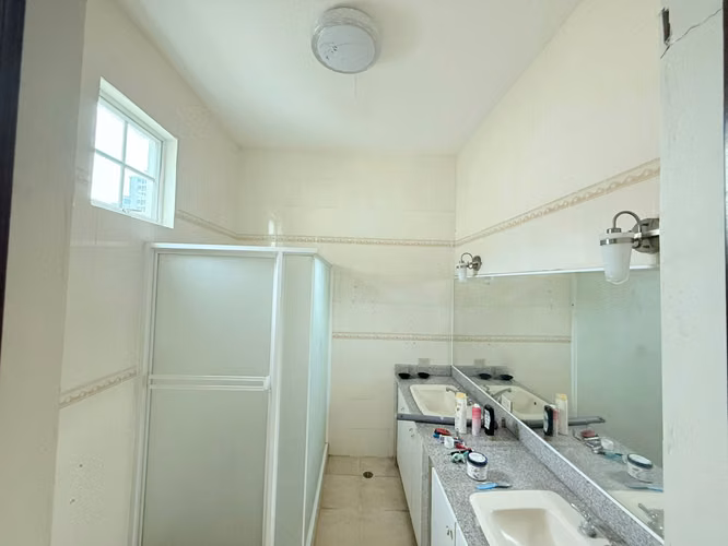 Alquiler–Casa Comercial o Residencial, 1,200 m²