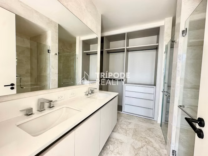 Apartamento nuevo con terraza The Palms Ocean Reef