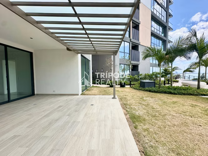 Apartamento nuevo con terraza The Palms Ocean Reef