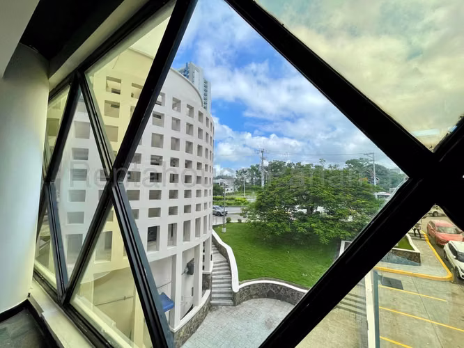 VENDO Edificio en Plaza Agora en Transismica. 1356m2