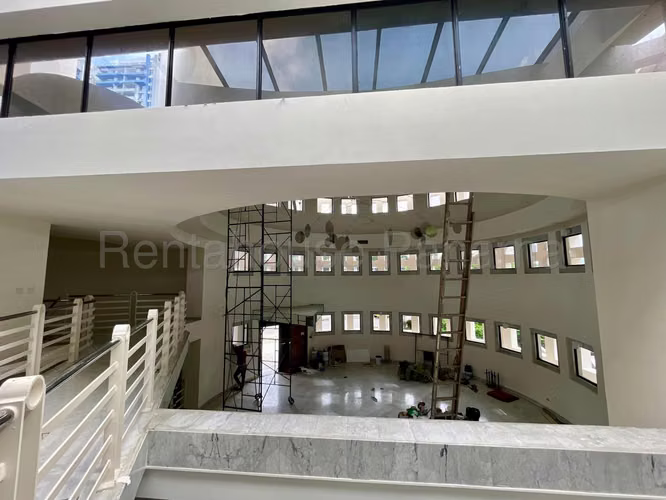 VENDO Edificio en Plaza Agora en Transismica. 1356m2