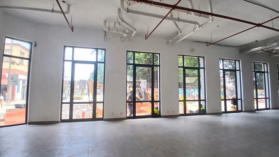 For Sale Large Commercial Space in Casco Viejo | Santa Ana Patrimonial