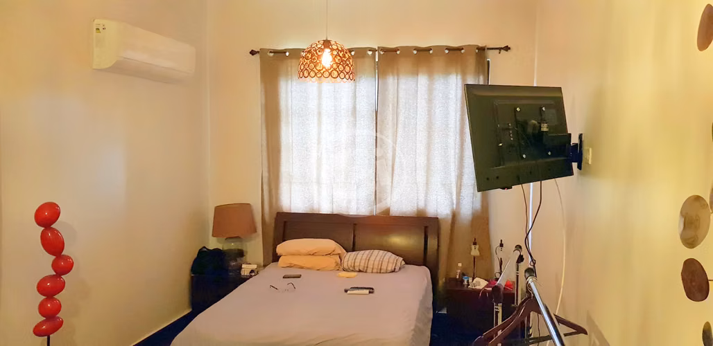 Venta Embassy Club Amplia Casa Diplomat Remodelada 5 hab. Oportunidad