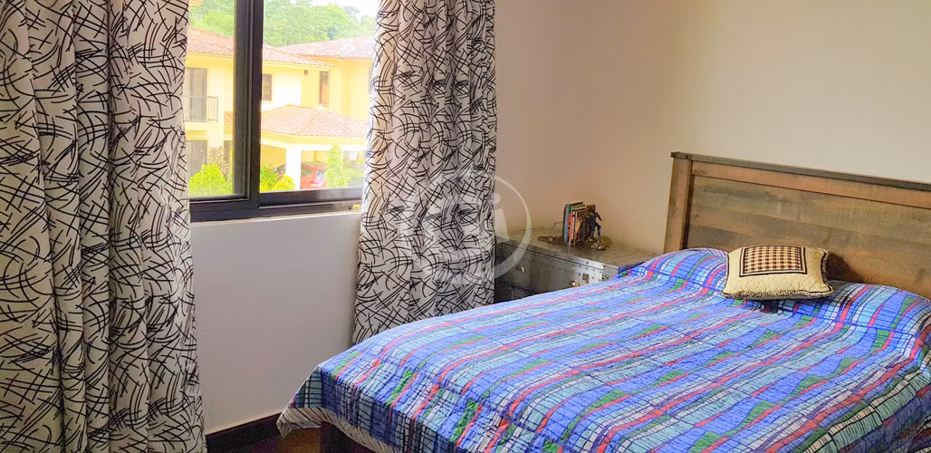 Venta Embassy Club Amplia Casa Diplomat Remodelada 5 hab. Oportunidad