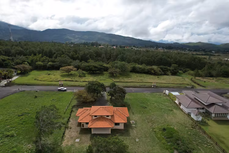 Casa Hacienda Amueblada en Comunidad Privada Exclusiva – Boquete