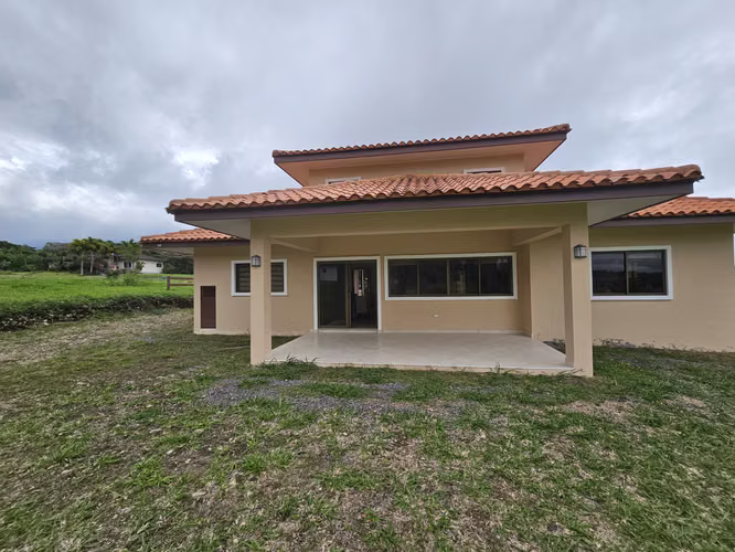 Casa Hacienda Amueblada en Comunidad Privada Exclusiva – Boquete
