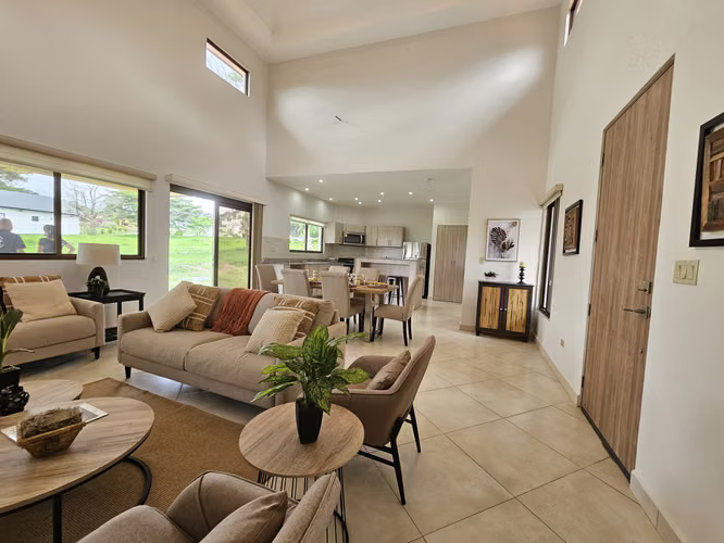 Fully Furnished Casa Hacienda in Exclusive Private Community – Boquete