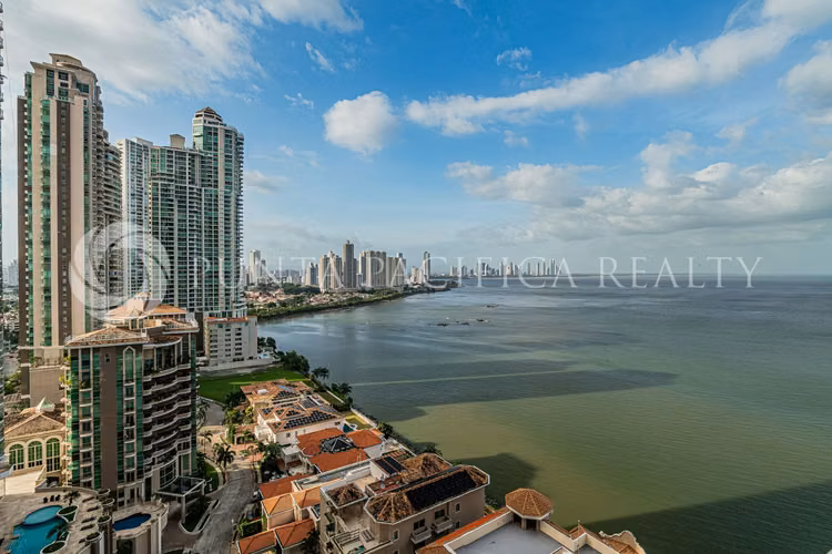 Grand Tower para renta, de 1 habitación, Amoblado